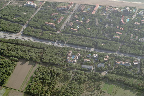 Imagen aérea del norte de Gavà Mar (Desde los apartamentos Eïvissa hasta donde estaban los Baños Capri)